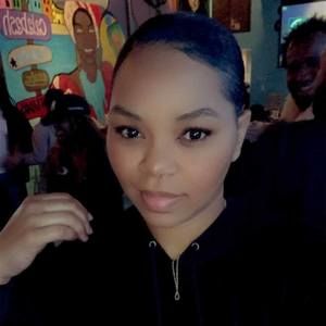 Meet your Posher, Denetta